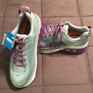Hoka One One Arahi 2 Women’s Running Shoes NWT